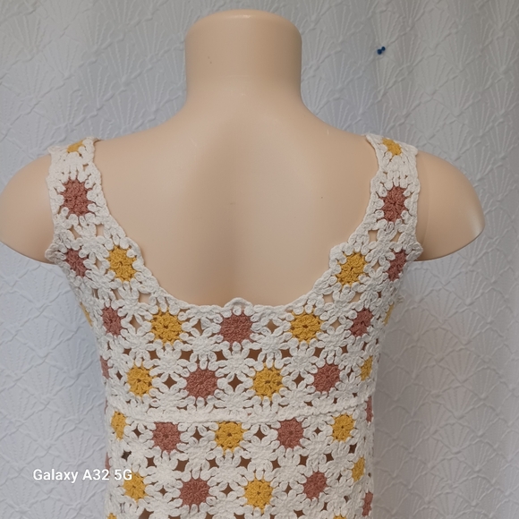 New In Women Size S/m Crochet Floral Women Top - White, Yellow, Brown - Picture 6 of 11